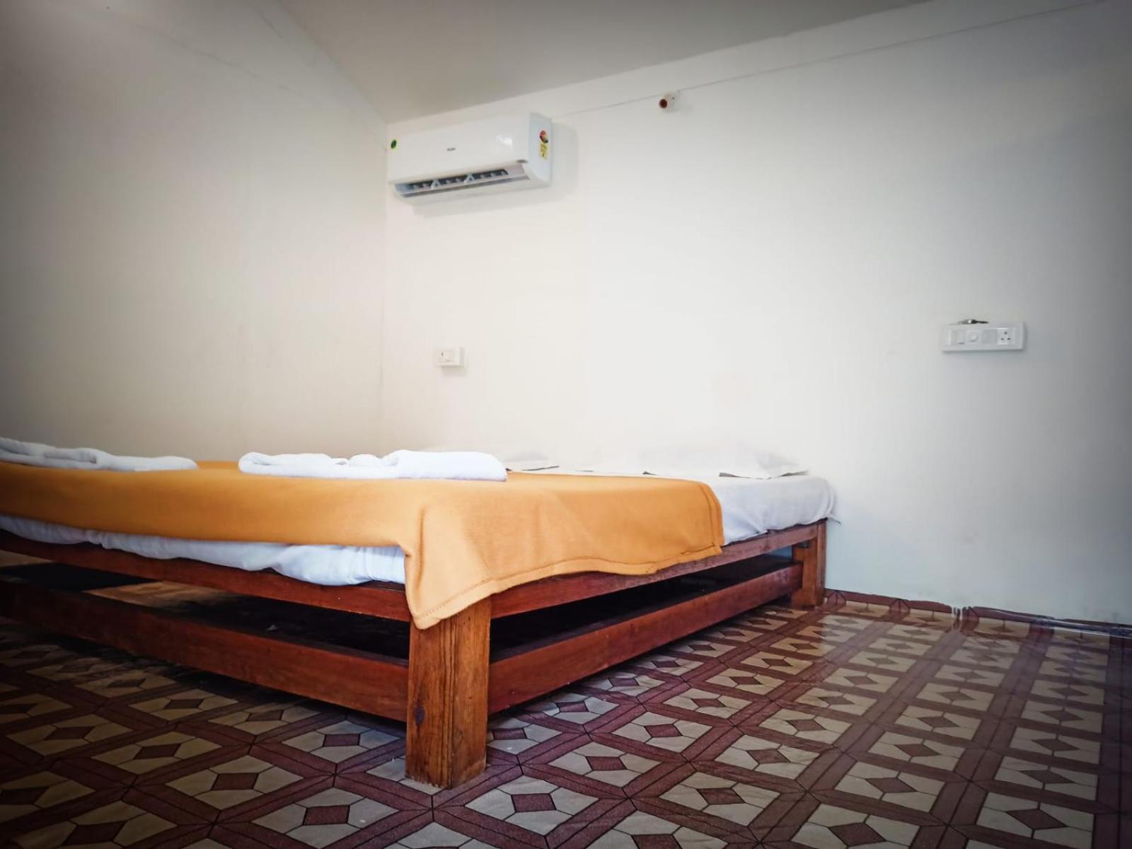 Hotel Baywatch Patnem Canacona